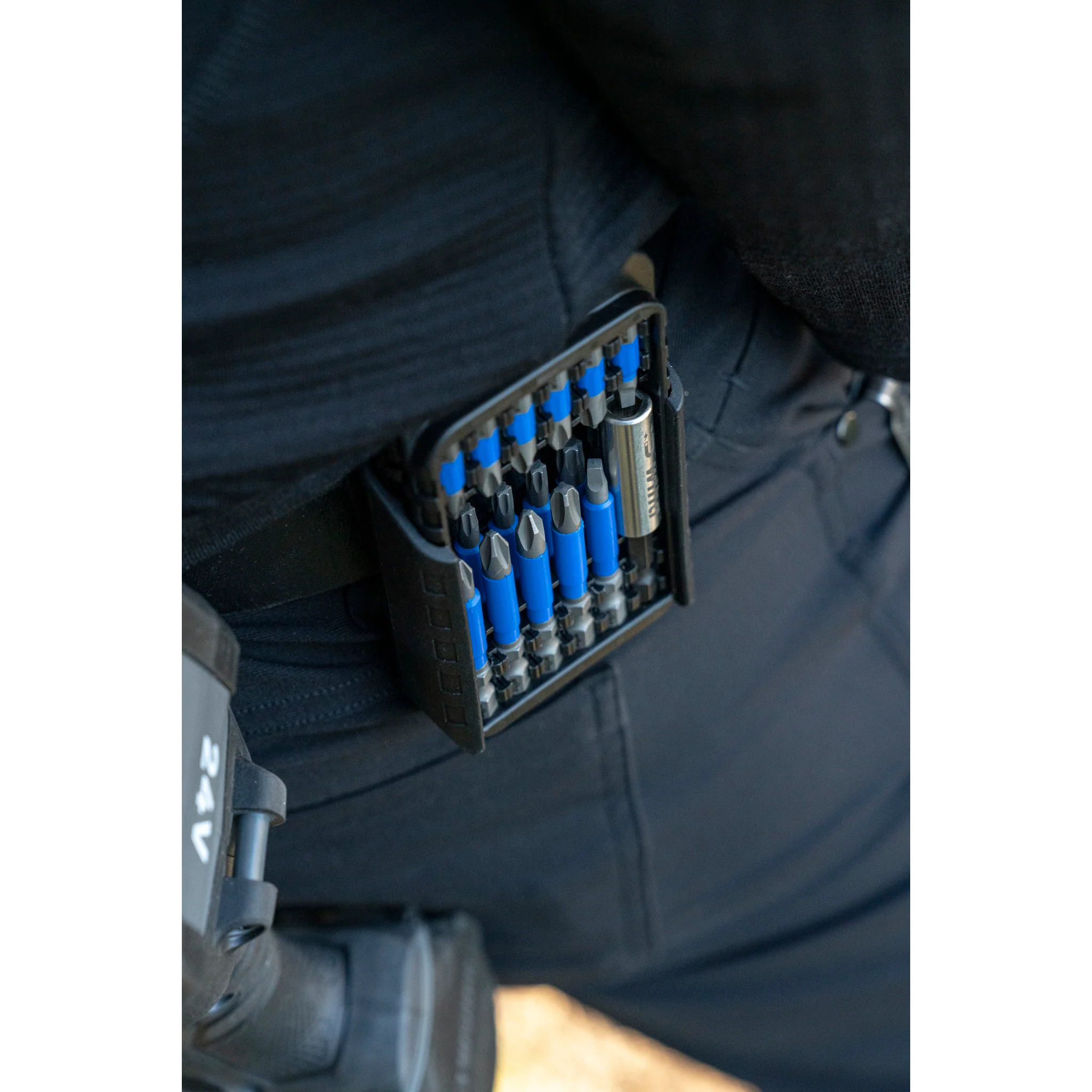 24 Piece TerminatorBlue Impact Driver Bit Set with Belt Clip - Image 6