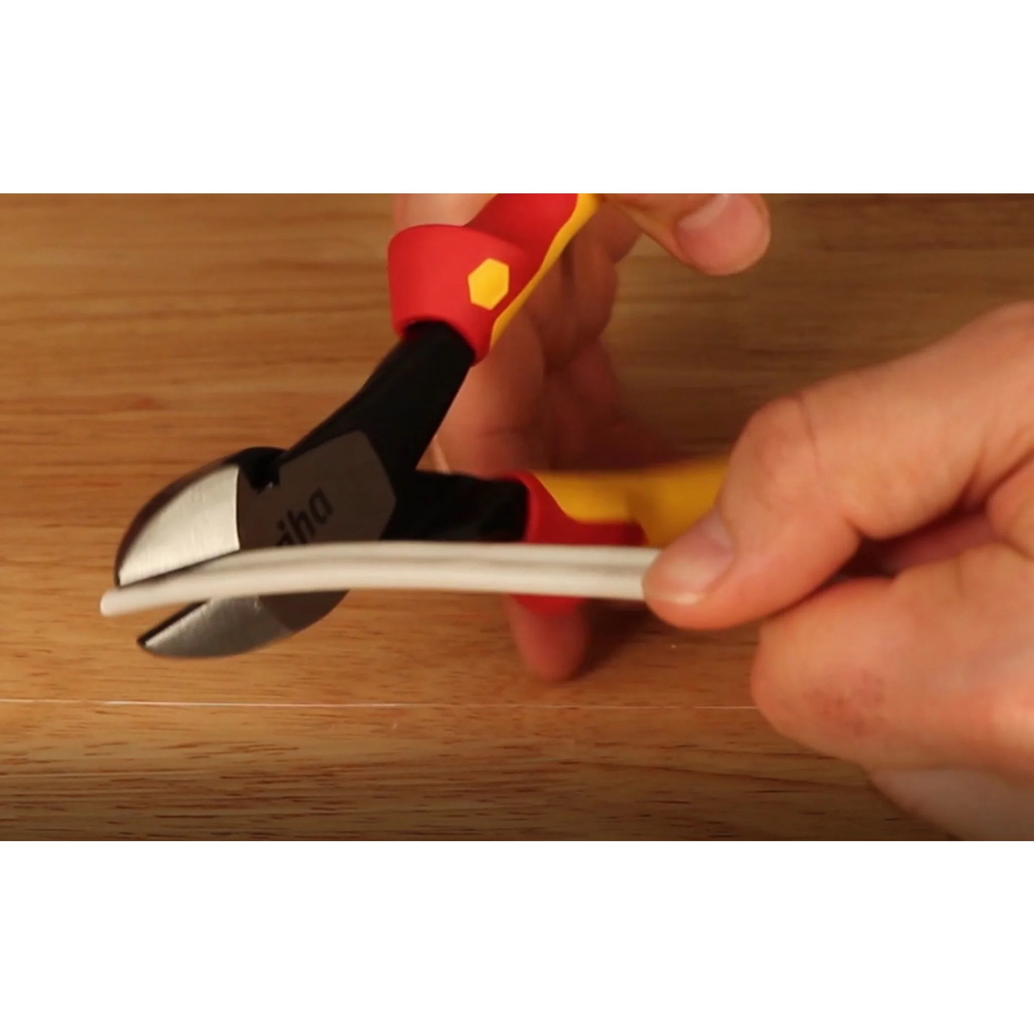 Insulated Industrial High Leverage Diagonal Cutters 8.0" - Image 9