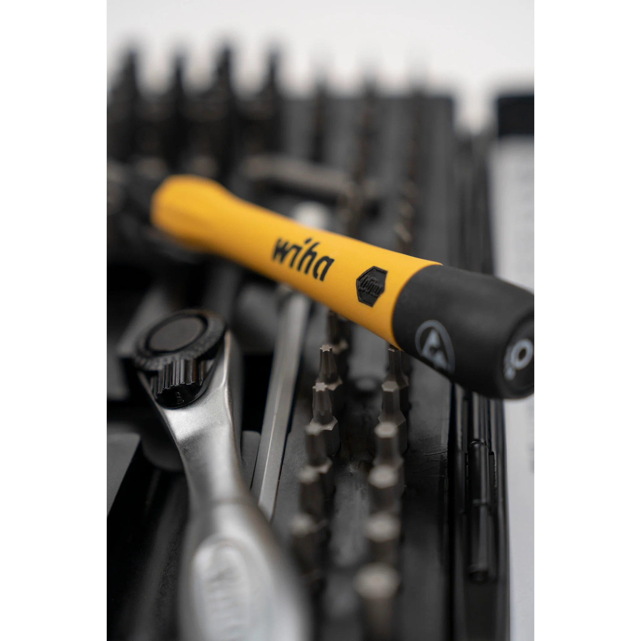 65 Piece System 4 ESD Safe Master Technician's Ratchet and MicroBits Set - Image 6
