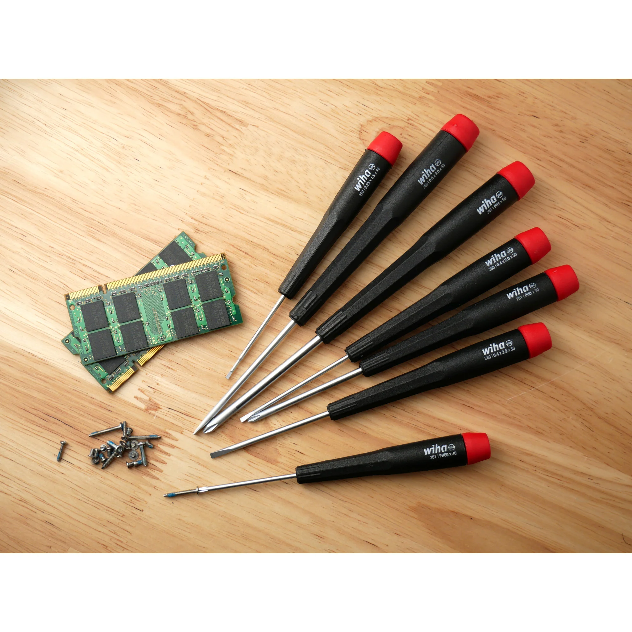 7 Piece Precision Slotted and Phillips Screwdriver Set - Image 9
