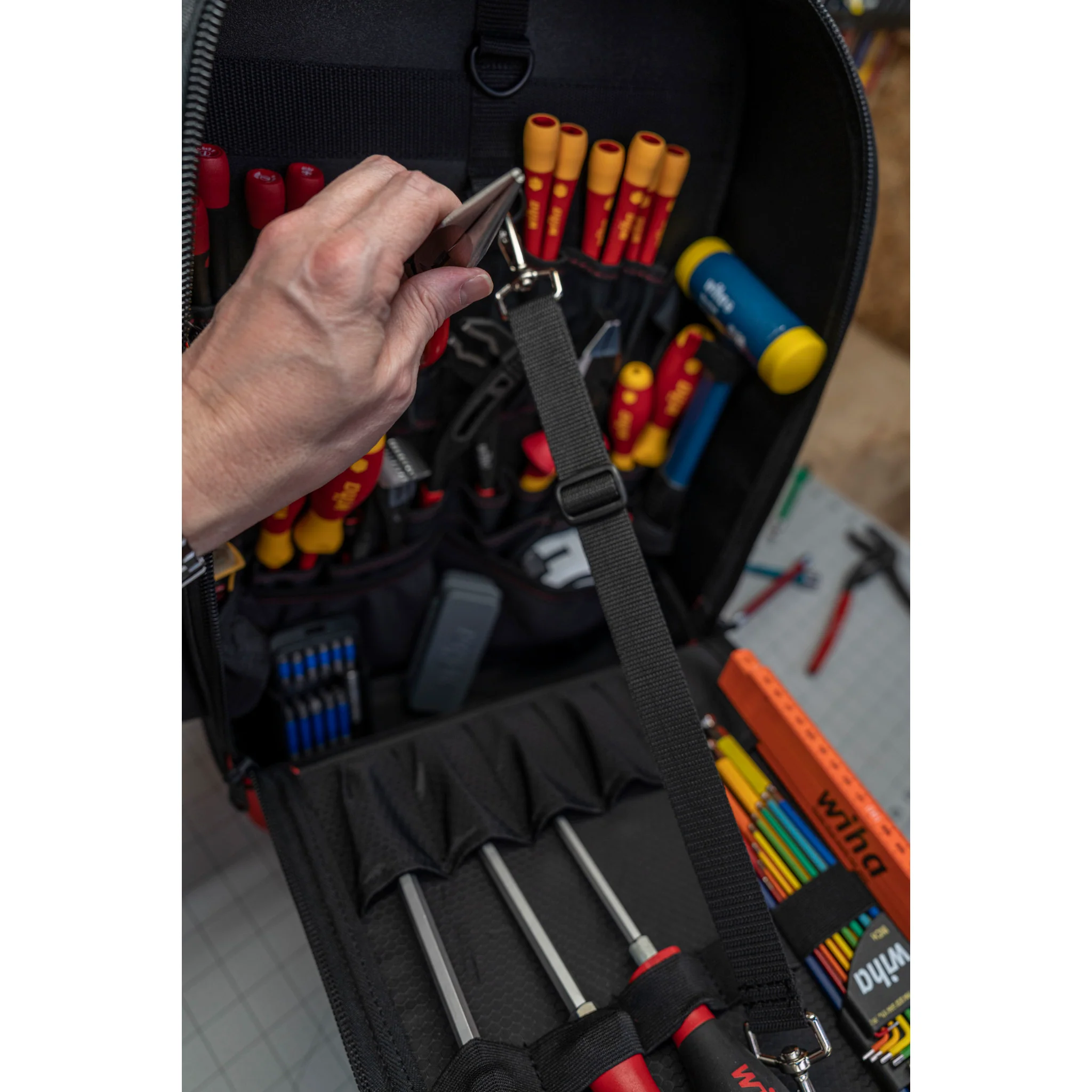 Heavy Duty Tool Hauler Backpack - Image 13